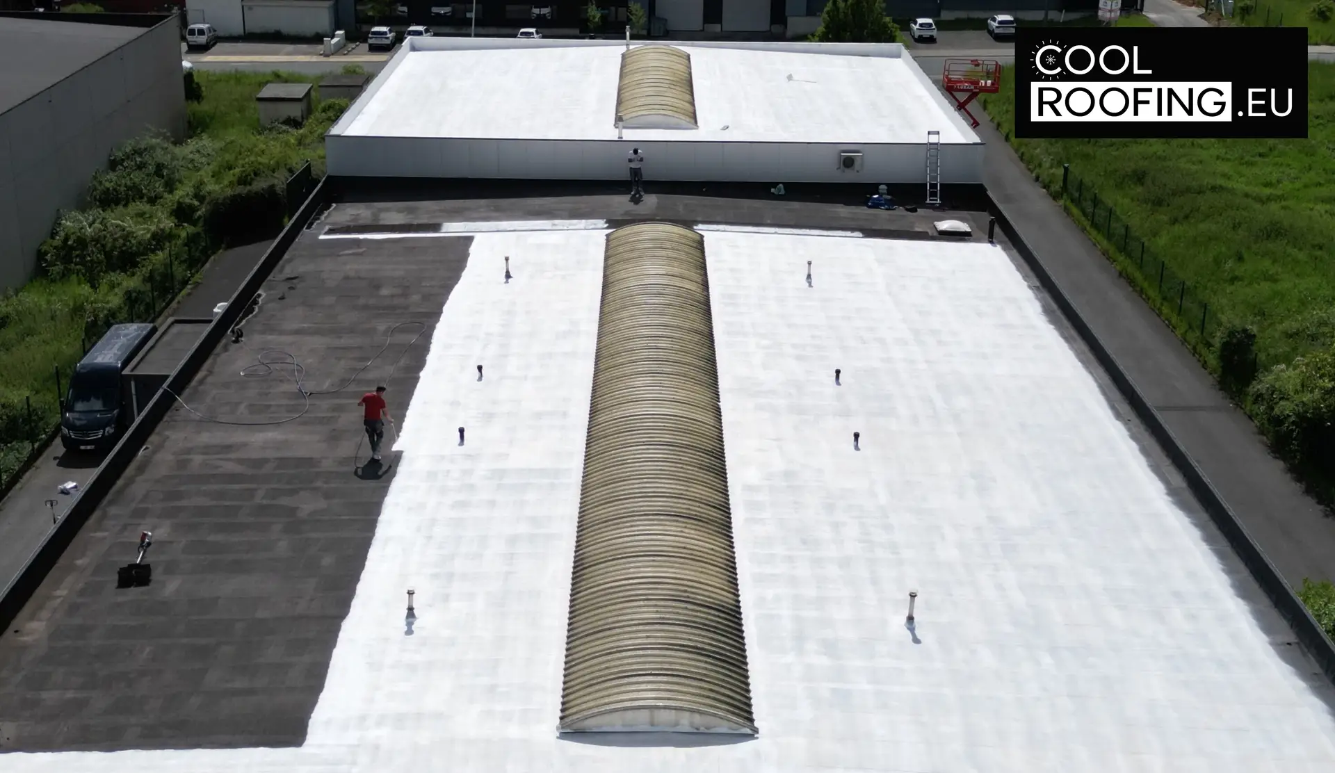 peindre son toit en blanc dak wit verven